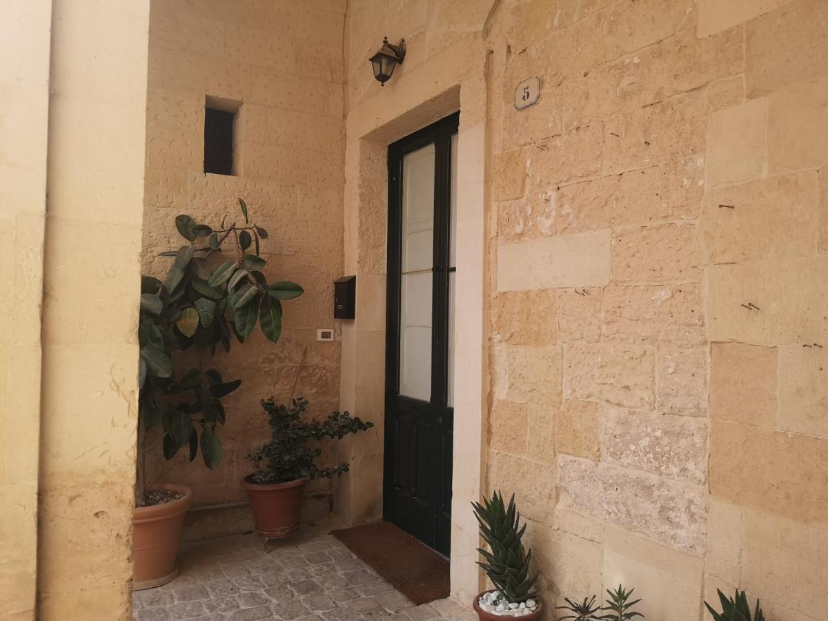 Piazzetta Acquaviva Διαμέρισμα Λέτσε Εξωτερικό φωτογραφία